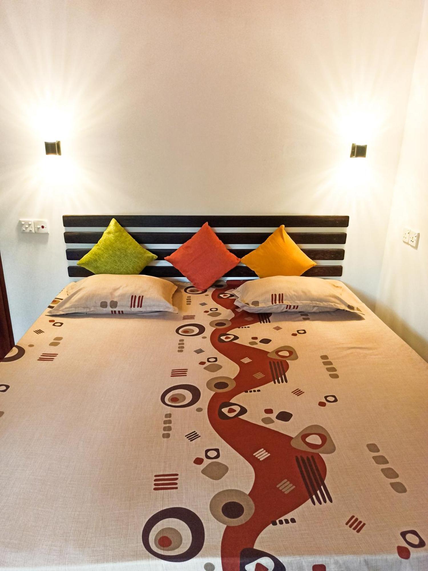 Maneesha Guest House Weligama Bagian luar foto
